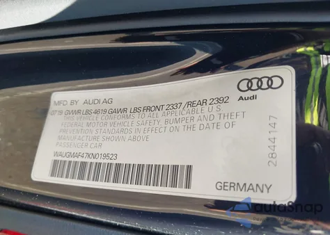 2019 Audi A4 40 Premium/40 Titanium Premium z USA, uszkodzony, nr VIN WAUGMAF47KN019523